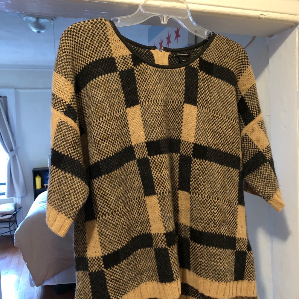 COPY - Club Monaco Plaid Short Sleeve Sweater